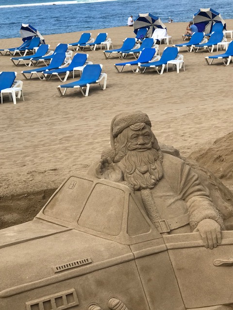 Auch der Weihnachtsmann mag den feinen gelben Sand!